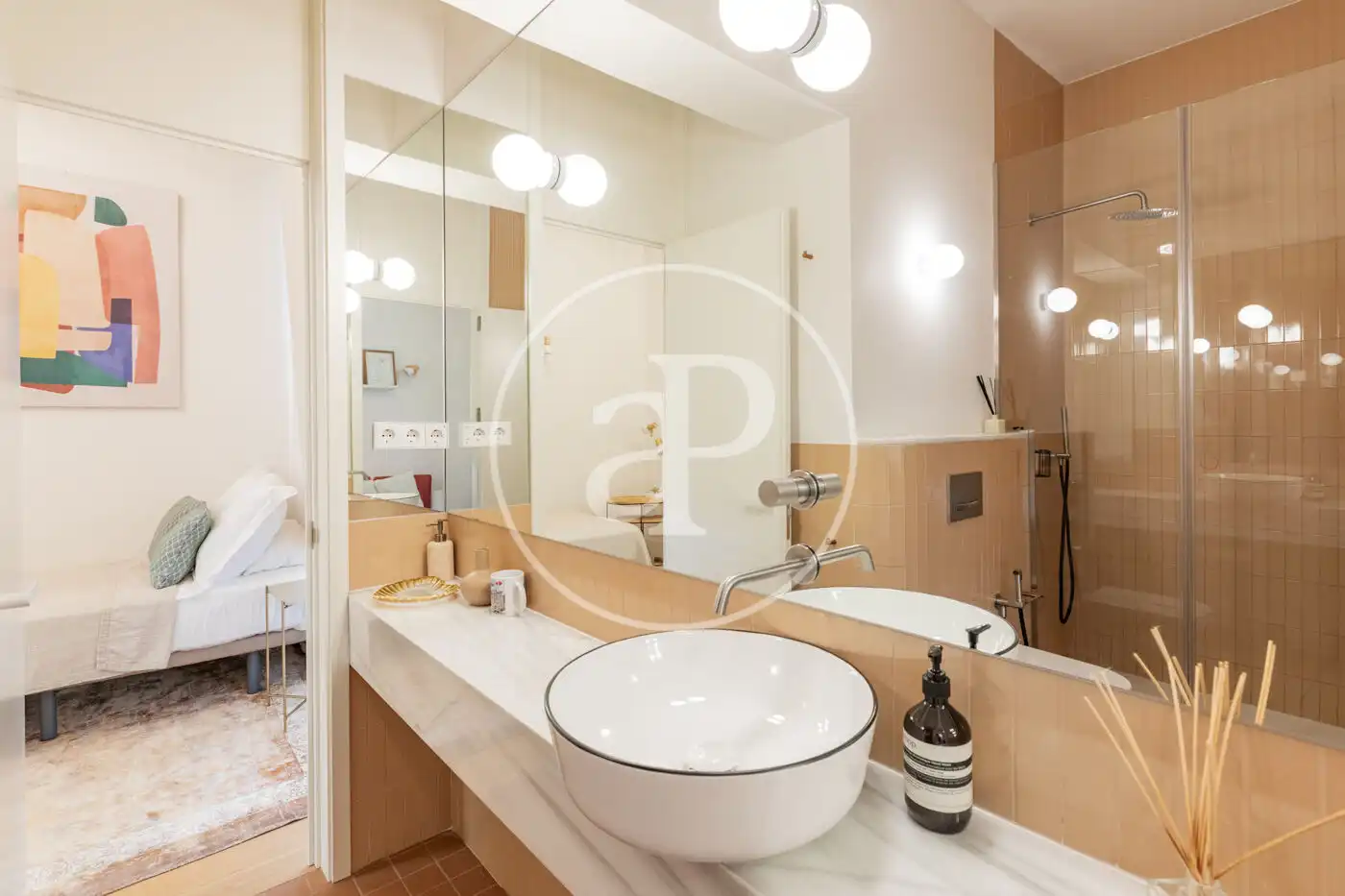 Badezimmer von Wohnung zur Miete in Madrid mit Klimaanlage, Heizung und Privatgarten