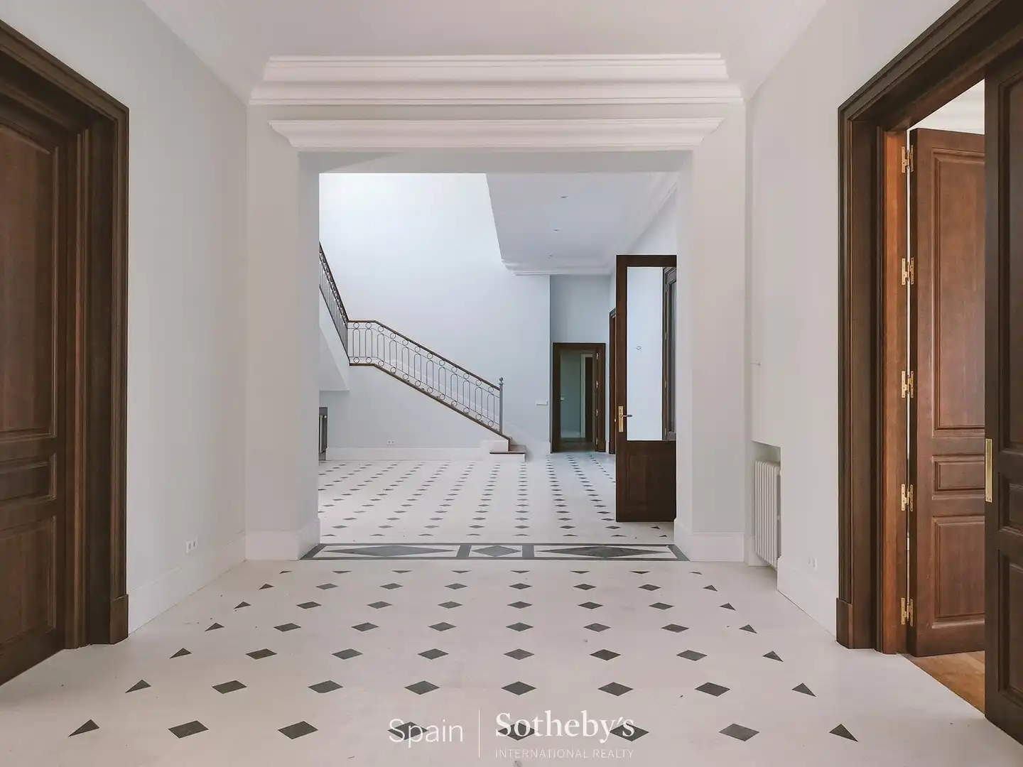 Houses for sale in Madrid  with Air Conditioner, Heating and Private garden