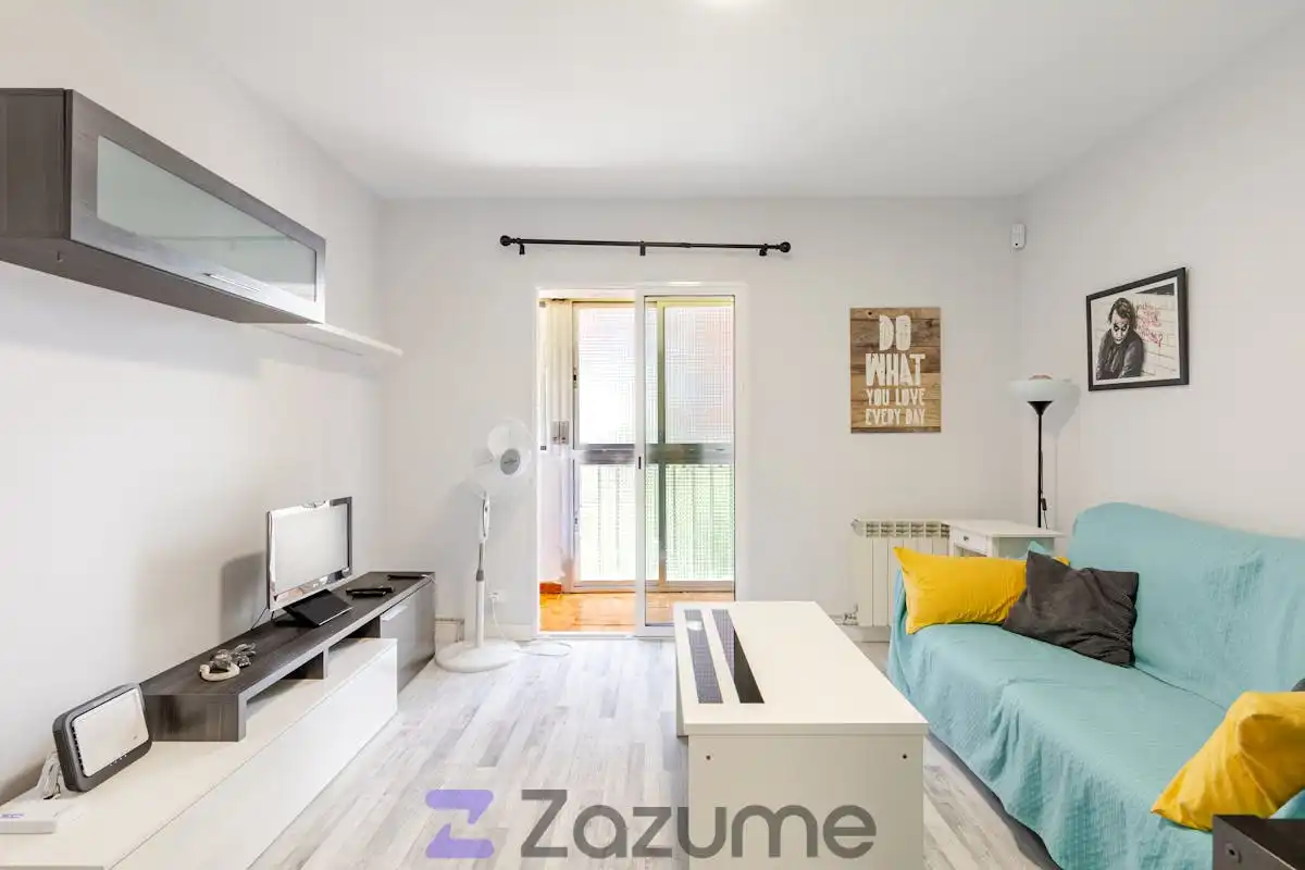 Living room of Flat for rent in Madrid  with Air Conditioner, Heating and Terrace