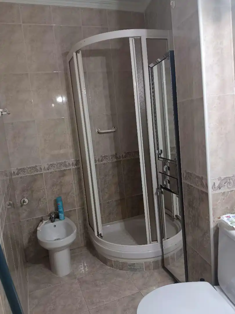 Baño de Piso de alquiler en Getafe con Aire acondicionado, Calefacción y Horno