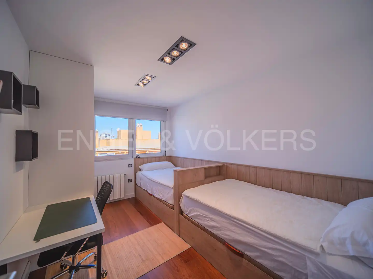 Habitación de Piso en venta en Alicante / Alacant con Aire acondicionado, Calefacción y Terraza