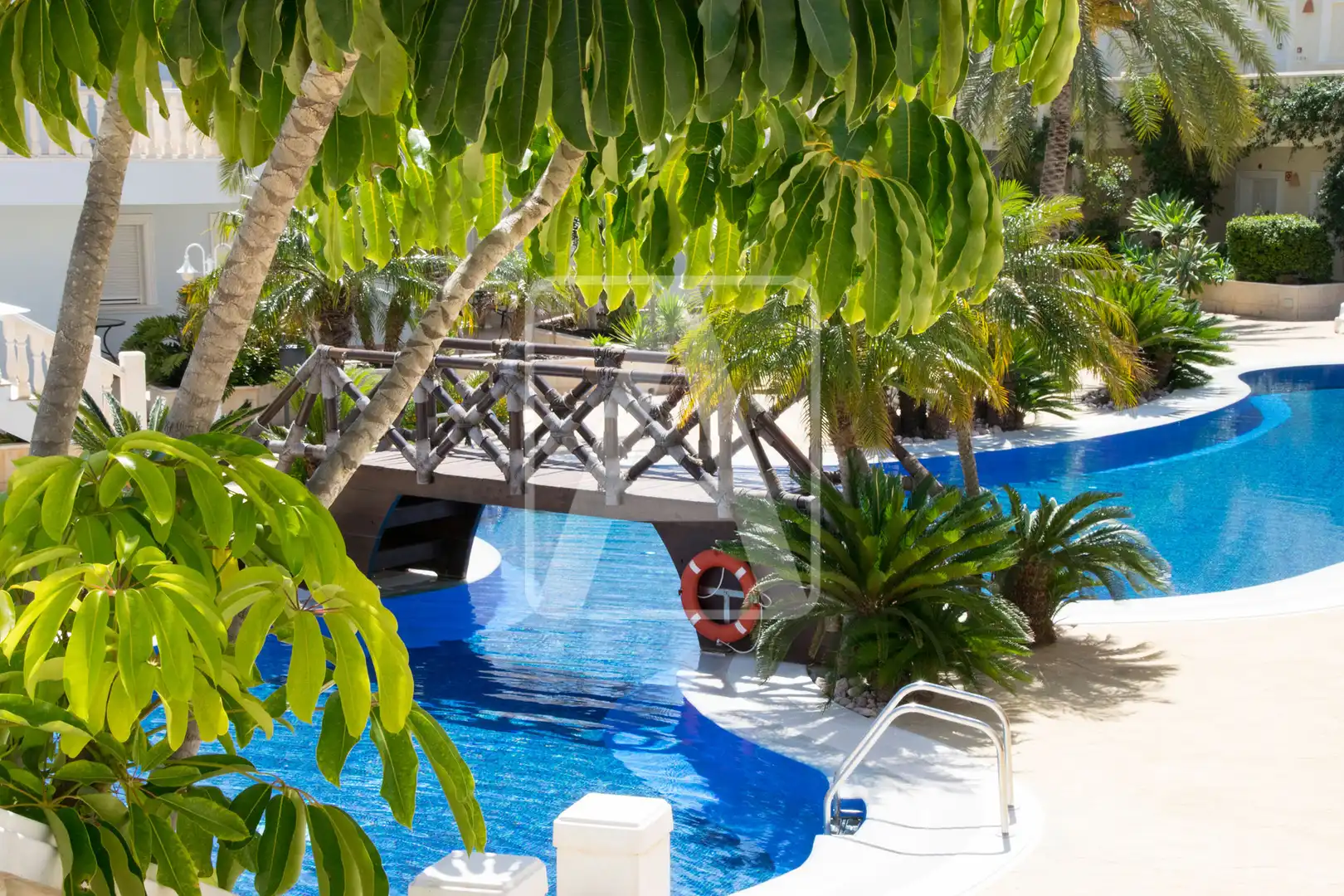 Piscina de Apartament en venda en Benissa amb Aire condicionat, Calefacció i Jardí privat