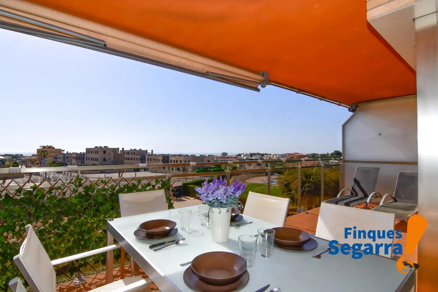 Pis en venda a Plaça Indira Gandhi