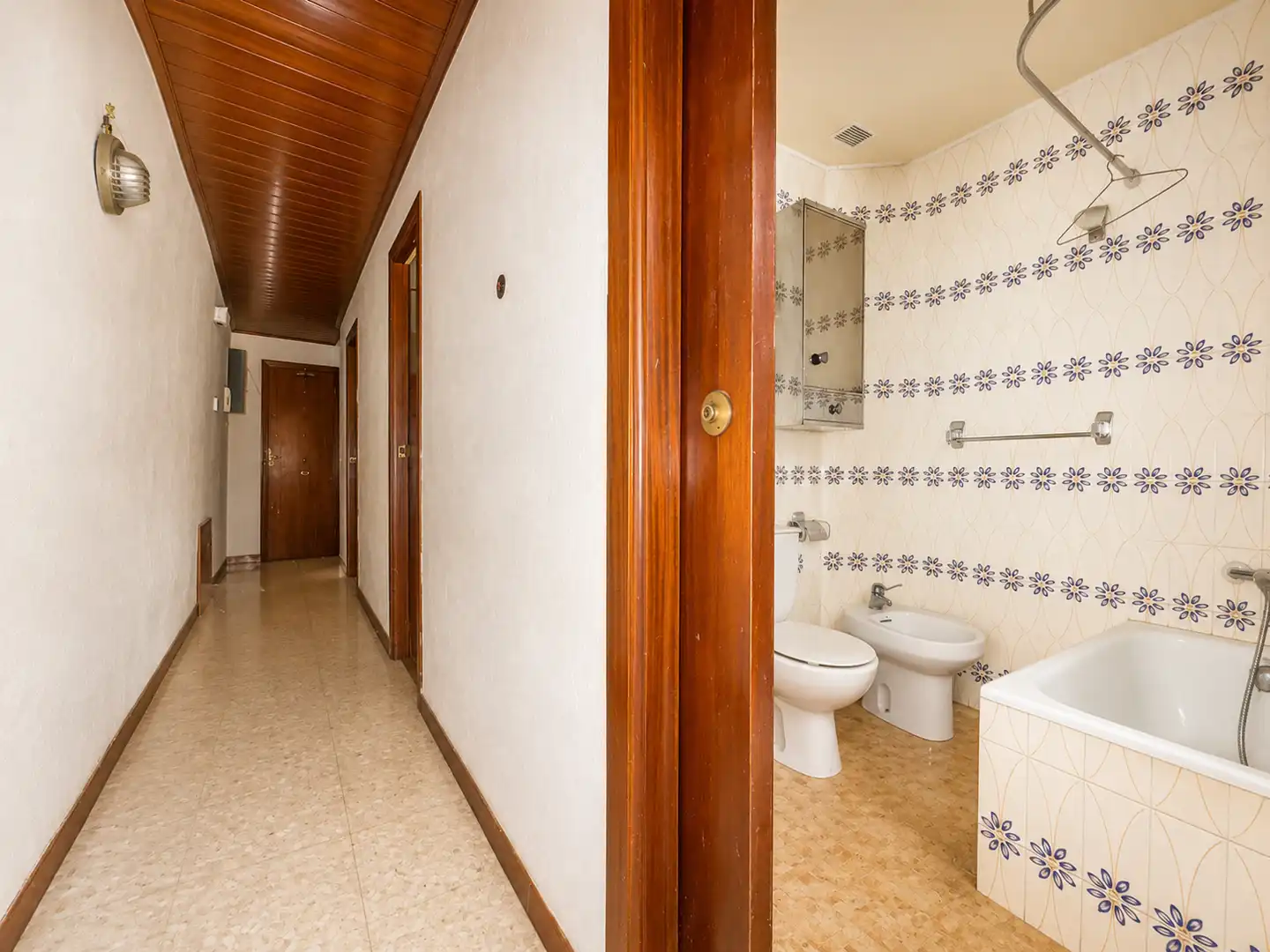 Piso en venta en Esplugues de Llobregat con Trastero y Balcón