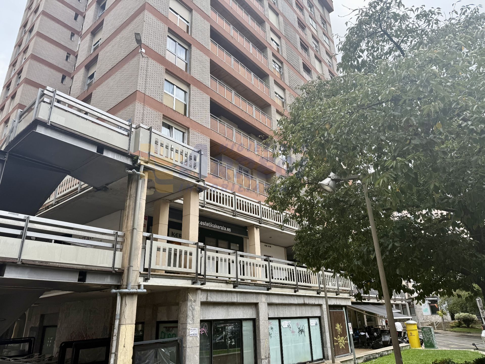 Vista exterior de Local en venta en Eibar