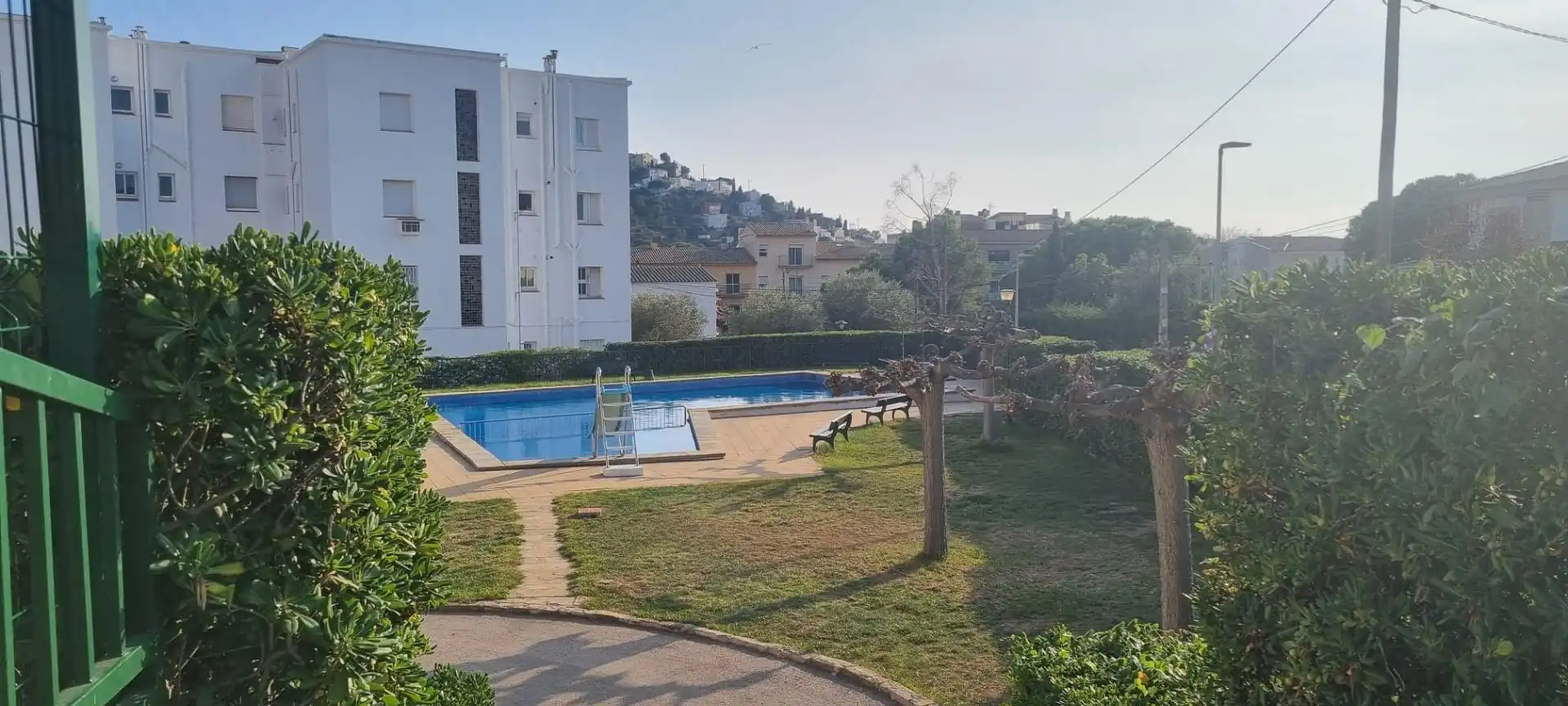 Piscina de Apartament en venda en Roses amb Terrassa, Balcó i Piscina comunitària
