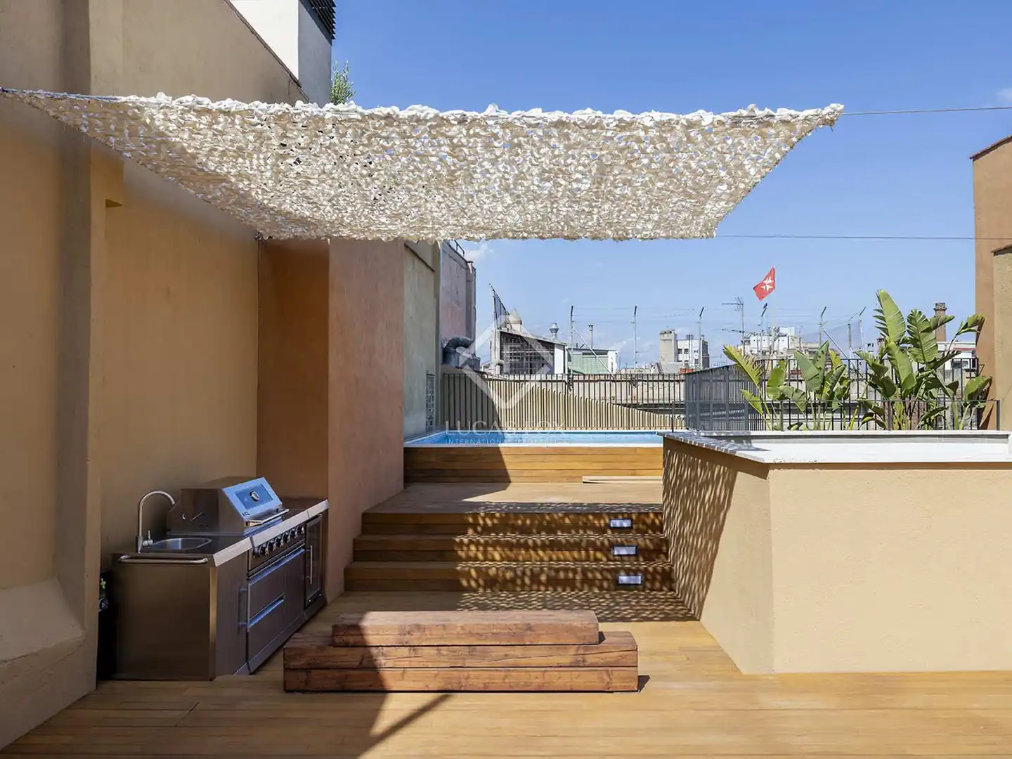 Terrasse von Wohnung zum Verkauf in Barcelona mit Klimaanlage, Heizung und Parkett