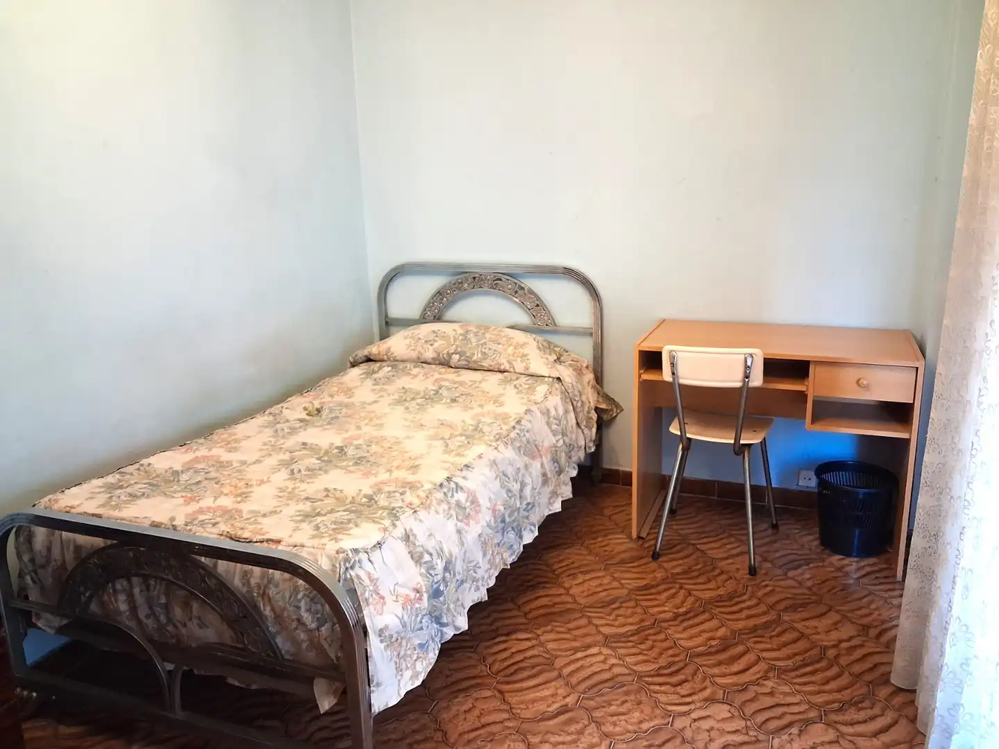 Bedroom of Flat for sale in Zaragoza  with Heating, Terrace and Storage room