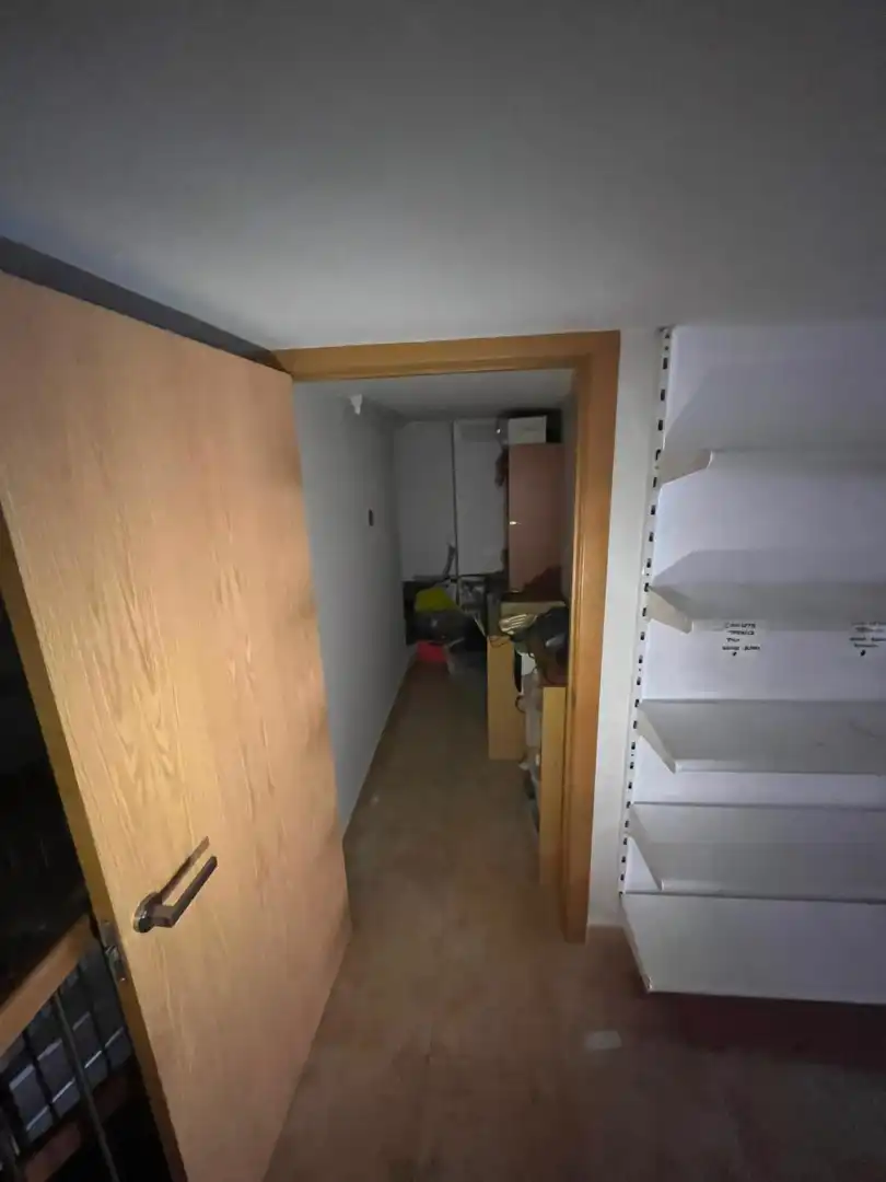 Gewerbefläche zum Verkauf in Carrer de Santa Madrona 13, imagen 5