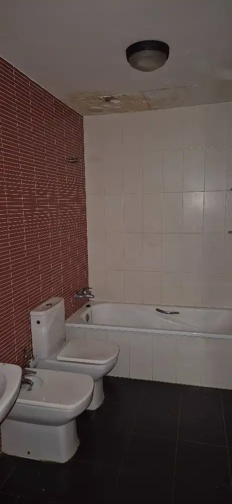 Baño de Piso en venta en Almansa con Calefacción y Balcón