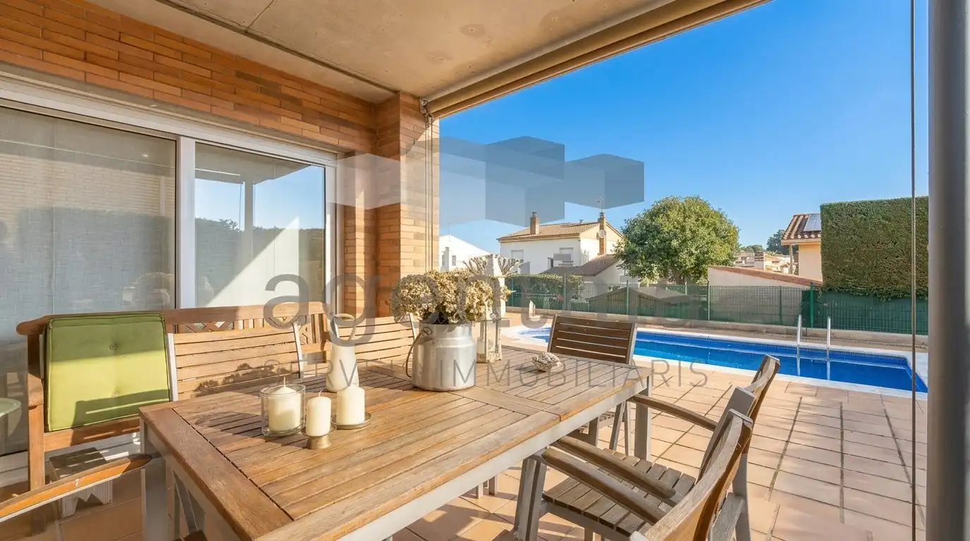 Terraza de Casa o chalet en venta en Quart con Aire acondicionado, Calefacción y Piscina