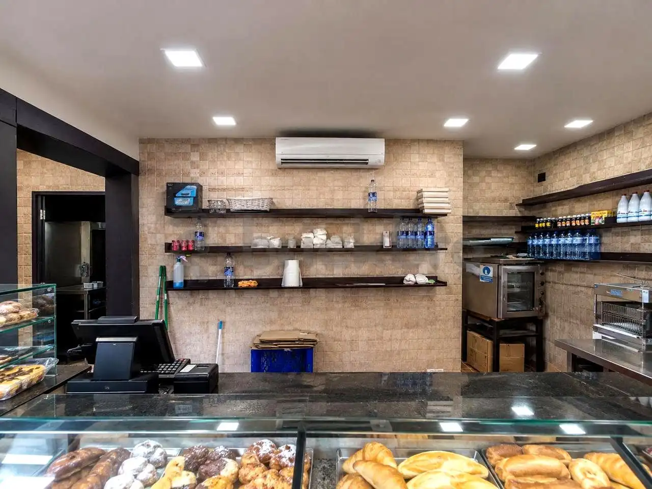 Cocina de Local en venta en Barcelona con Aire acondicionado