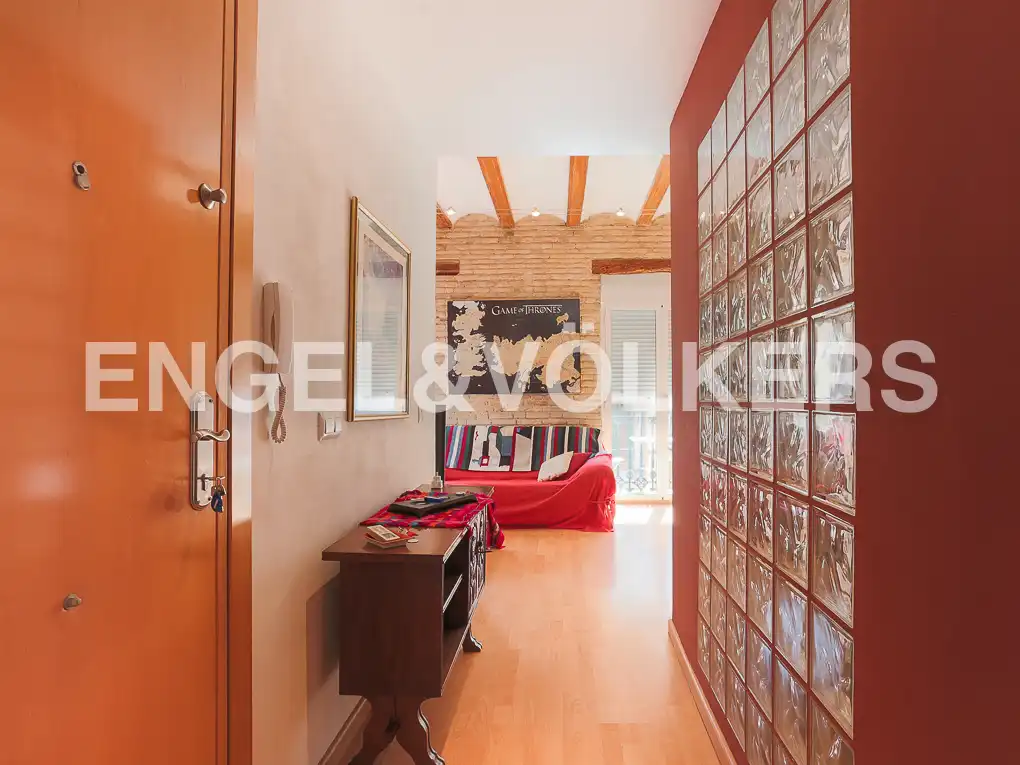 Wohnung zur Miete in Valencia mit Klimaanlage, Heizung und Parkett