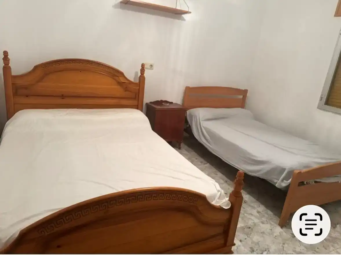 Dormitori de Casa adosada en venda en Segura de la Sierra amb Aire condicionat, Traster i Moblat