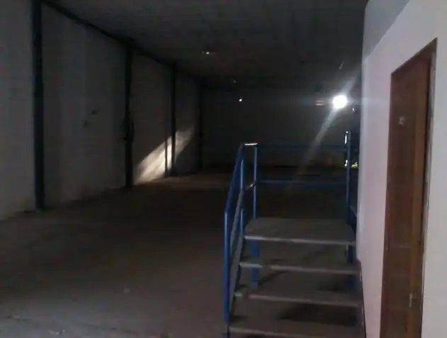Fabrikhallen zur Miete in Sevilla