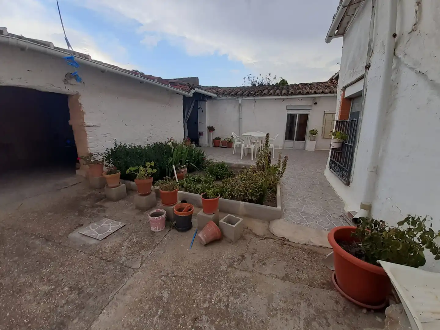 Vista exterior de Casa o xalet en venda en Piedrahita de Castro amb Calefacció i Jardí privat