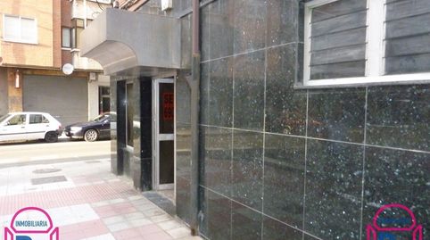 Local de 90 m², con 2 aseos, para reformar. Hace esquina. Certificación exenta. Miguel Zaera, imatge 3