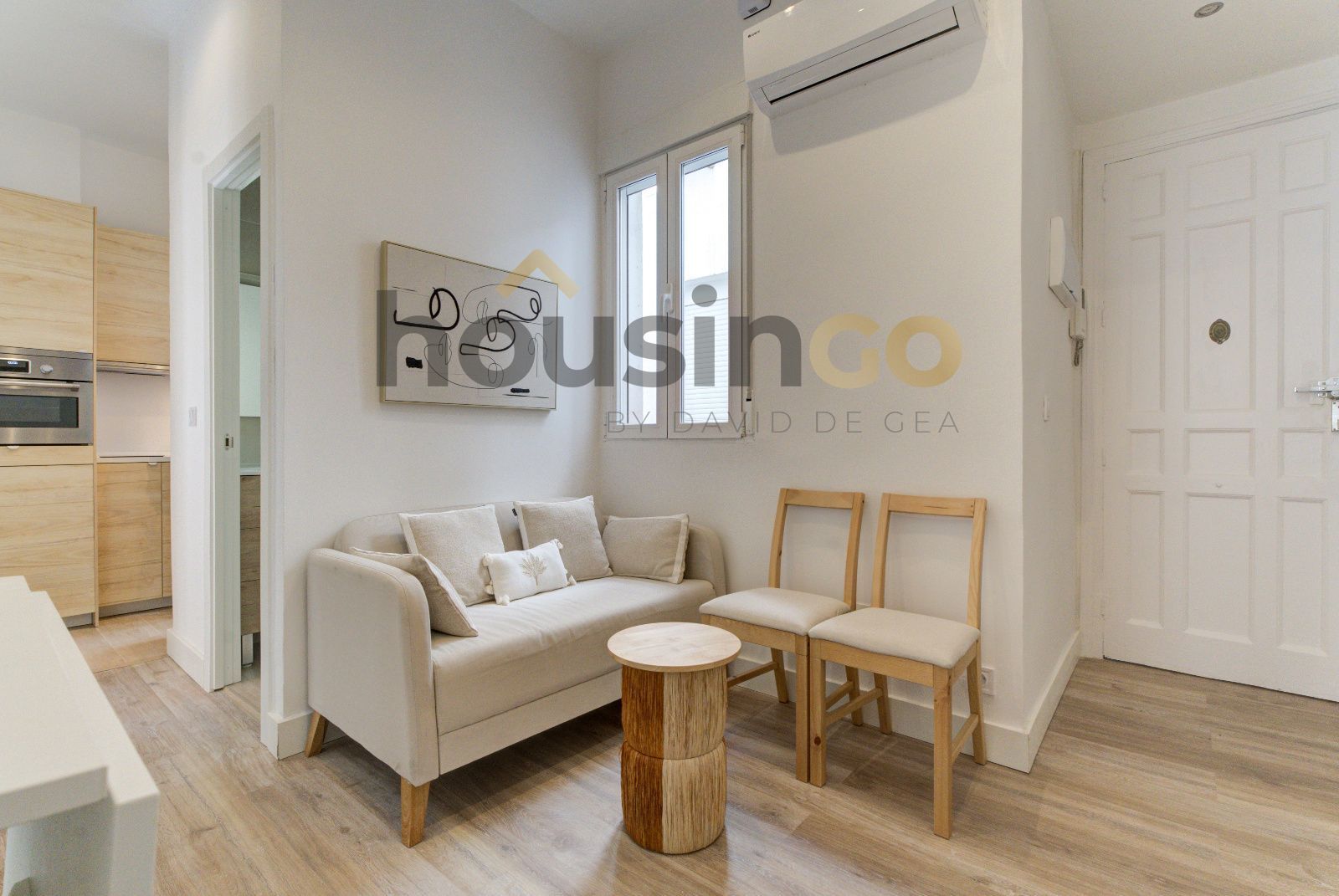 Living room of Flat for sale in  Madrid Capital  with Air Conditioner, Heating and Parquet flooring