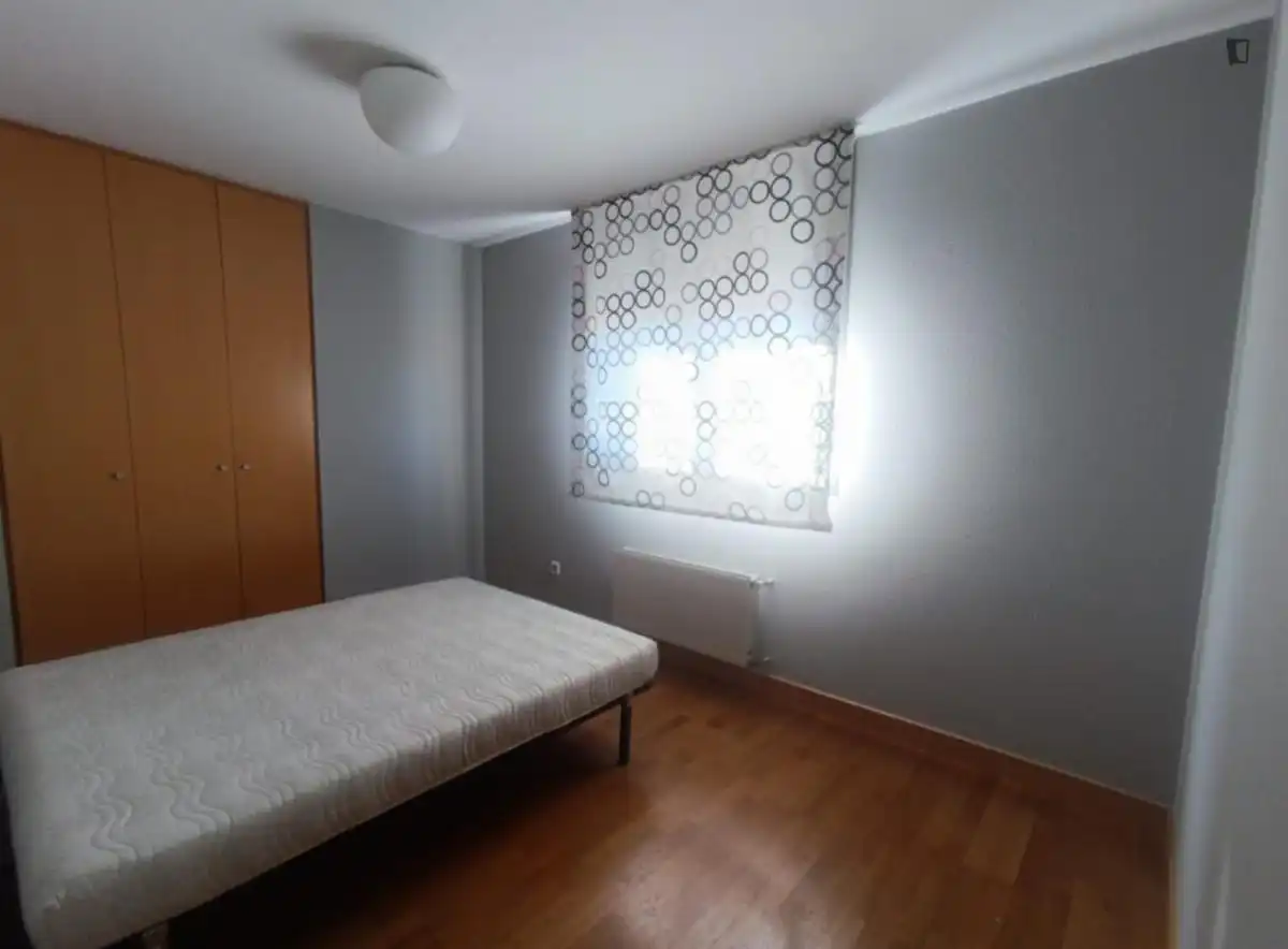 Habitación de Apartamento para compartir en Rochapea