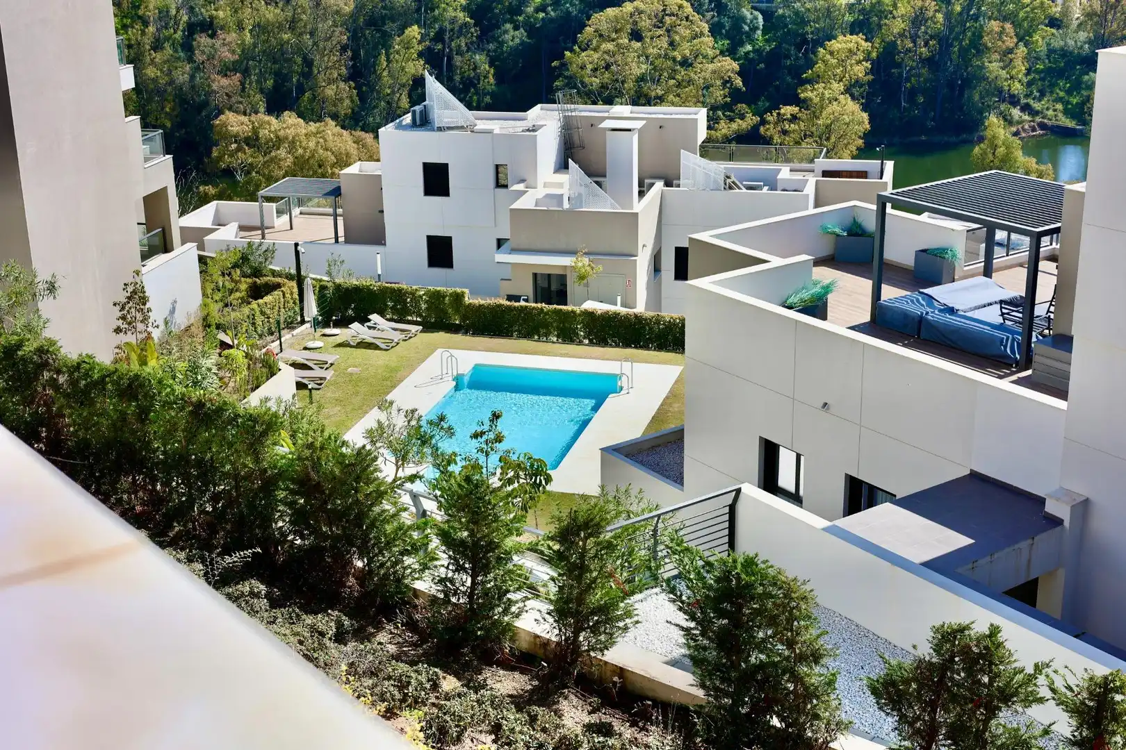 Exterior view of Flat for sale in Marbella  with Air Conditioner, Private garden and Terrace