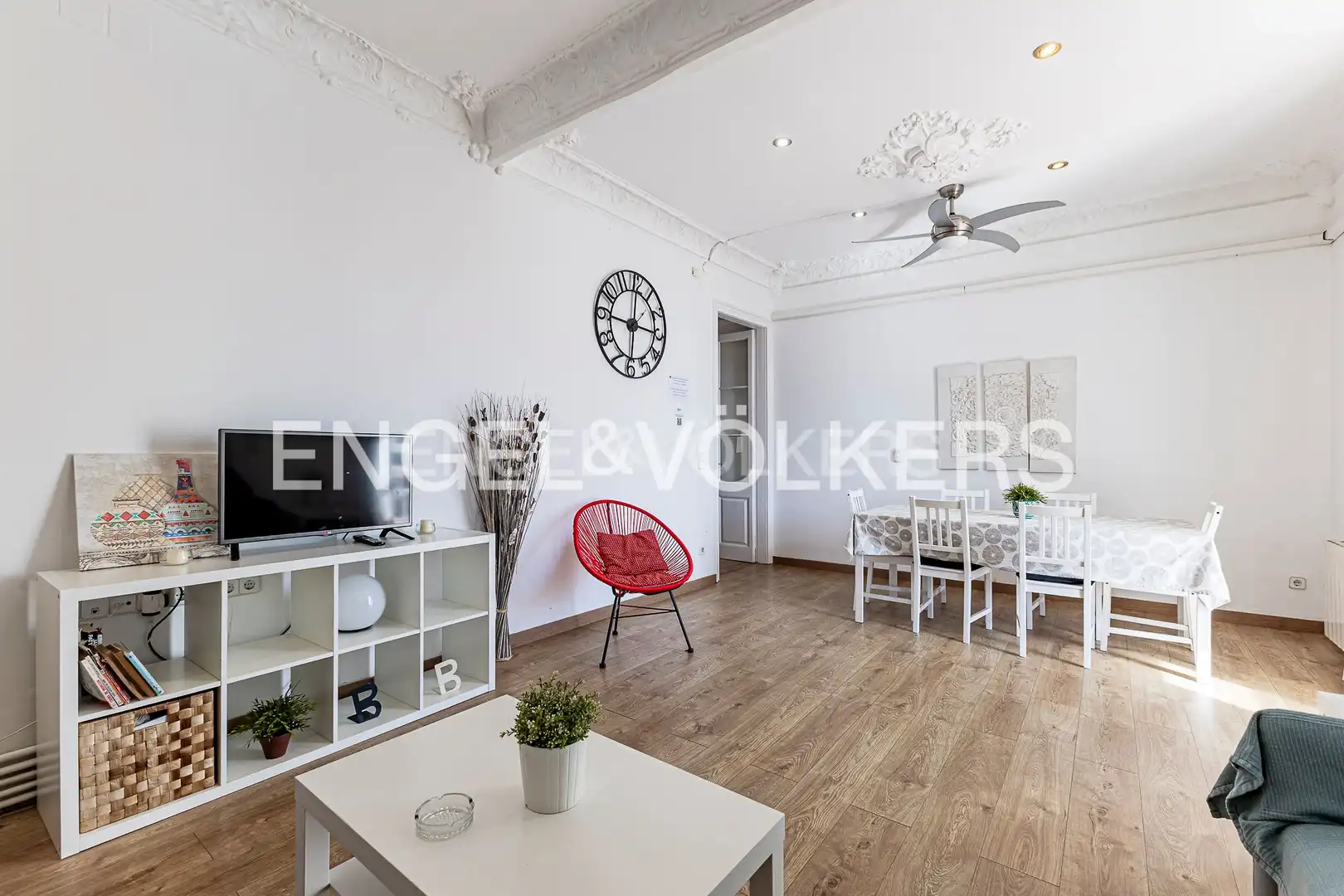 Wohnzimmer von Wohnung zum Verkauf in Barcelona mit Klimaanlage, Heizung und Parkett