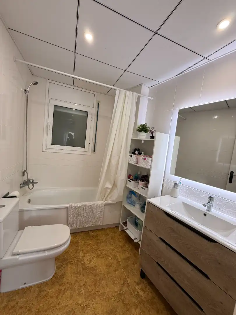 Baño de Piso en venta en Olesa de Montserrat con Aire acondicionado, Calefacción y Parquet