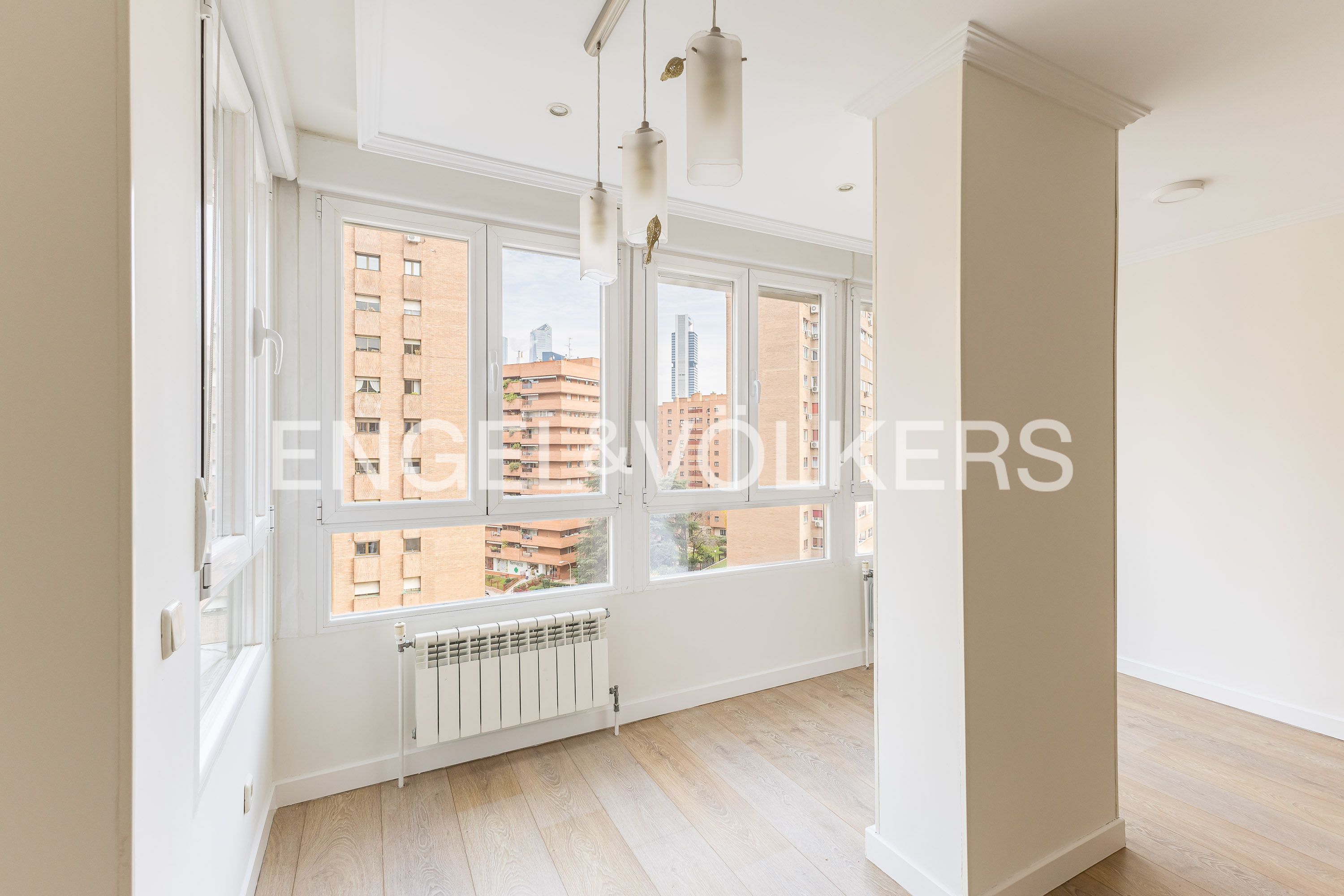 Apartment to rent in  Madrid Capital  with Air Conditioner, Heating and Private garden