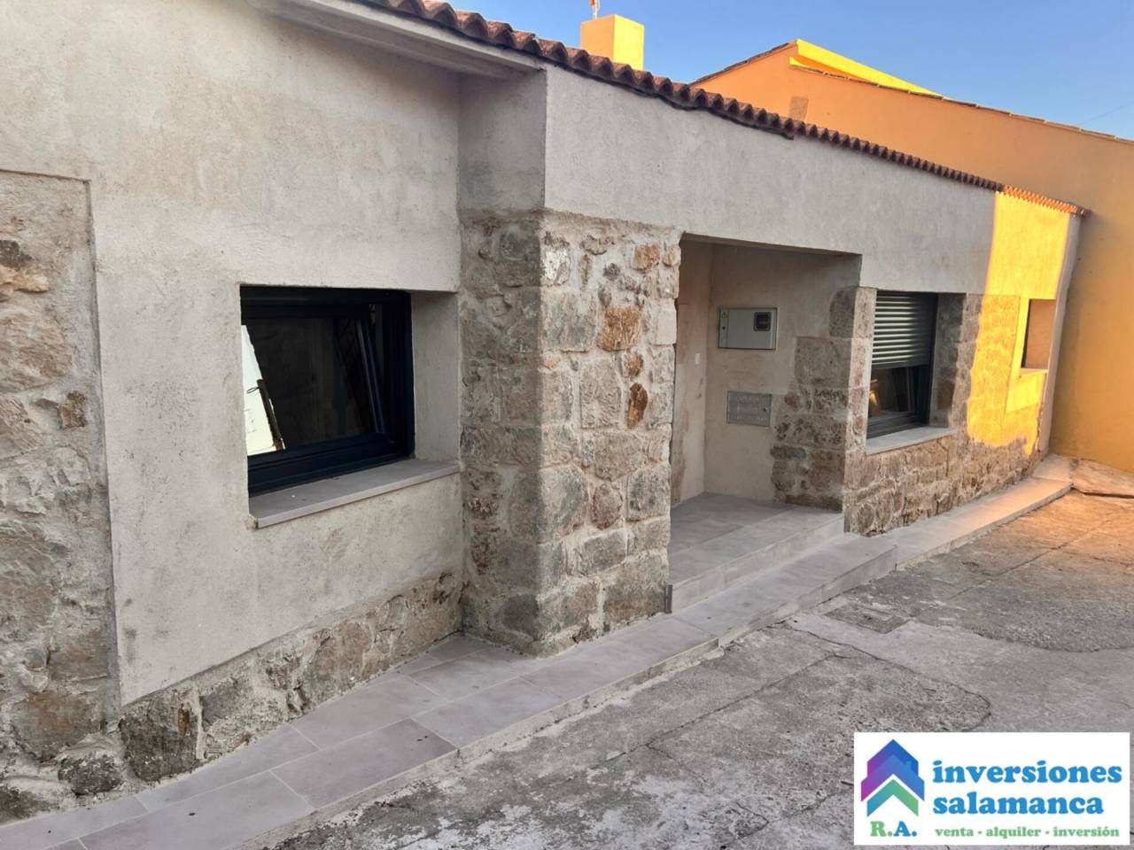 Exterior view of House or chalet for sale in Rollán  with Heating and Furnished