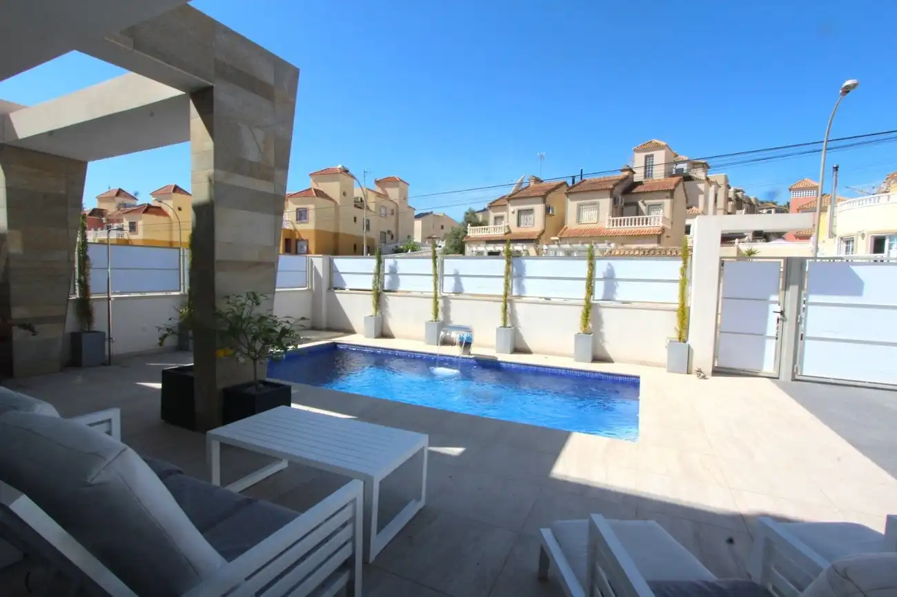 House with pool for sale in Orihuela Costa, imagen 4