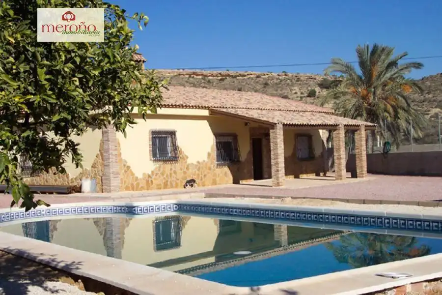 Villa avec piscine à vendre à La Algoda - Matola - Llano de San José