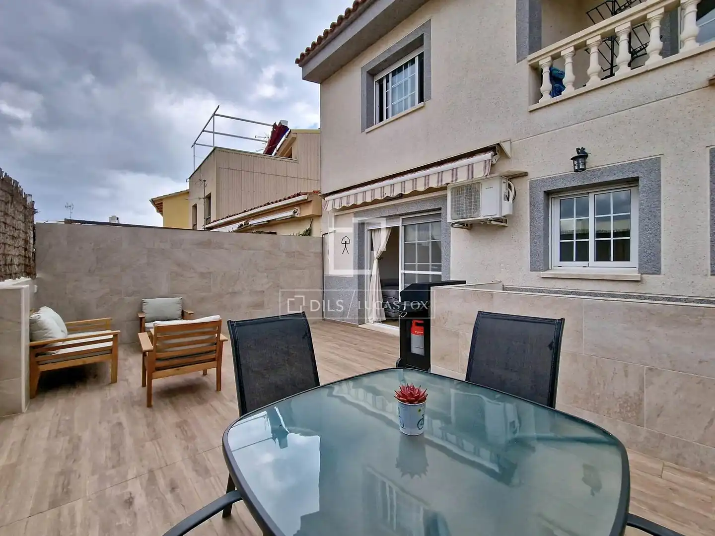 Terrasse von Haus oder Chalet zum Verkauf in Vilanova i la Geltrú mit Klimaanlage, Heizung und Parkett