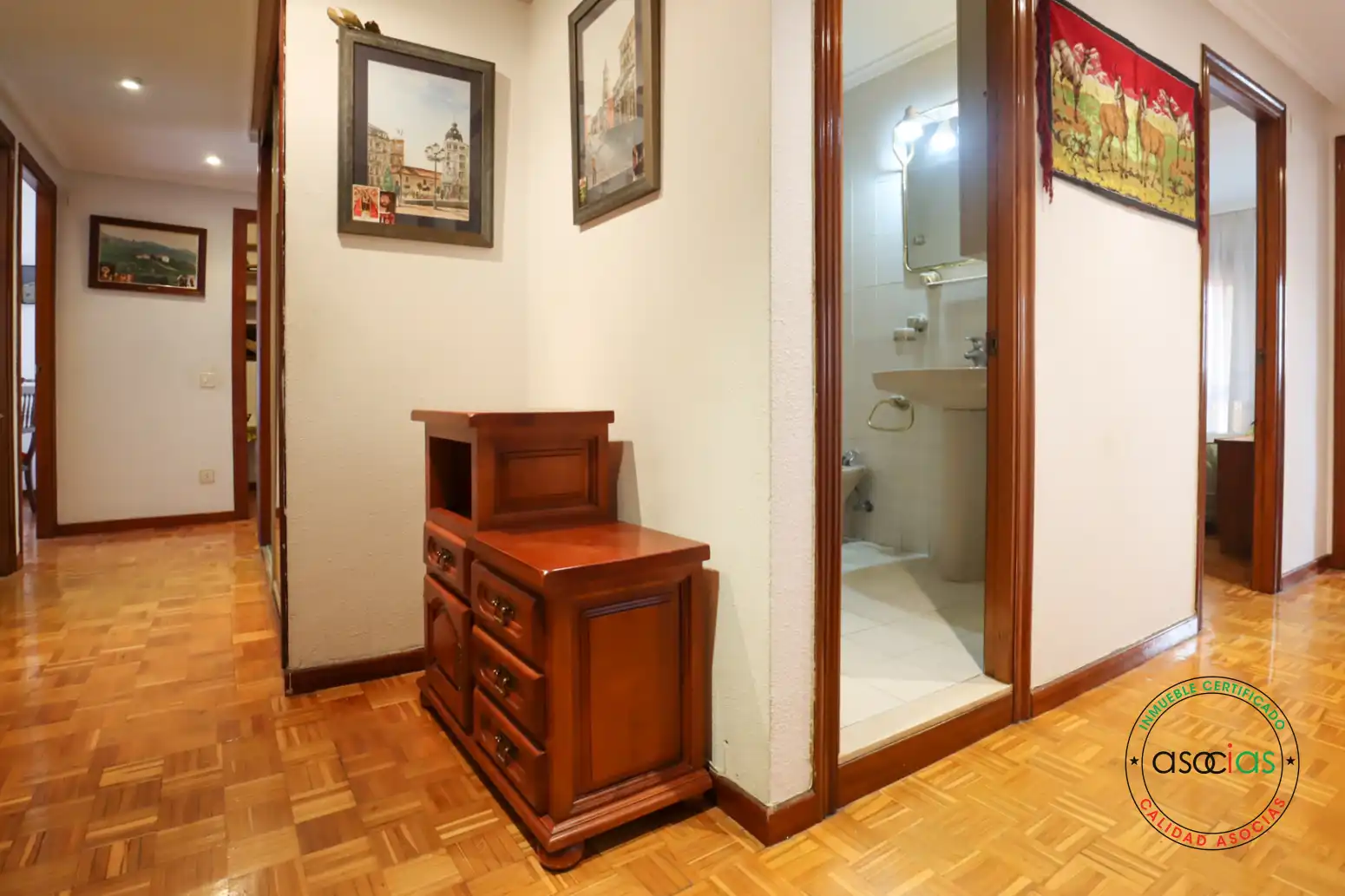 Habitación de Piso en venta en Oviedo  con Calefacción, Parquet y Terraza