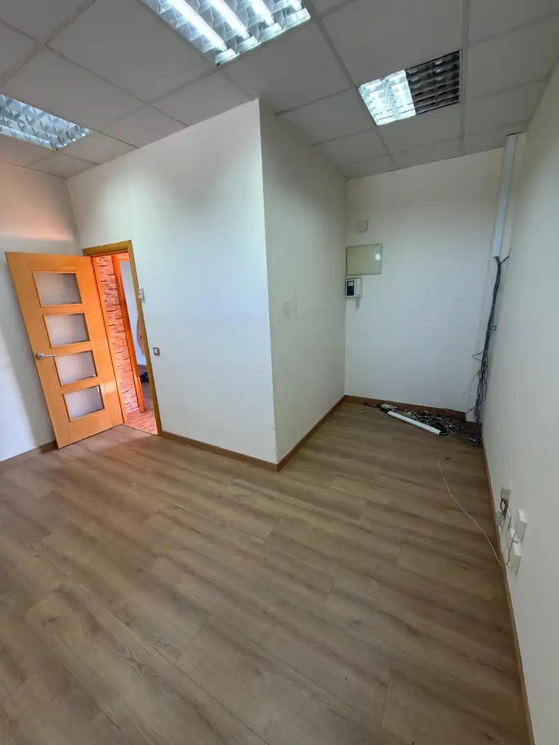 Office for rent in Villaviciosa de Odón  with Air Conditioner