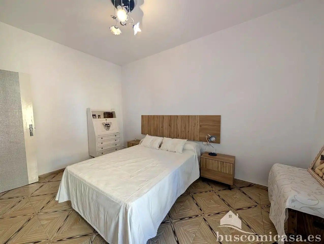 Habitación de Casa o chalet en venta en Linares con Calefacción, Terraza y Trastero