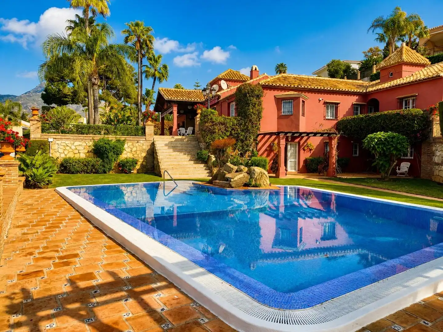 Piscina de Casa o xalet en venda en Benalmádena amb Aire condicionat, Calefacció i Jardí privat
