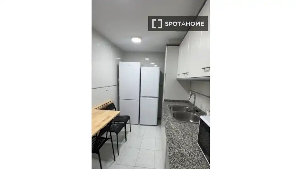 Cocina de Piso de alquiler en Valencia con Aire acondicionado, Calefacción y Amueblado