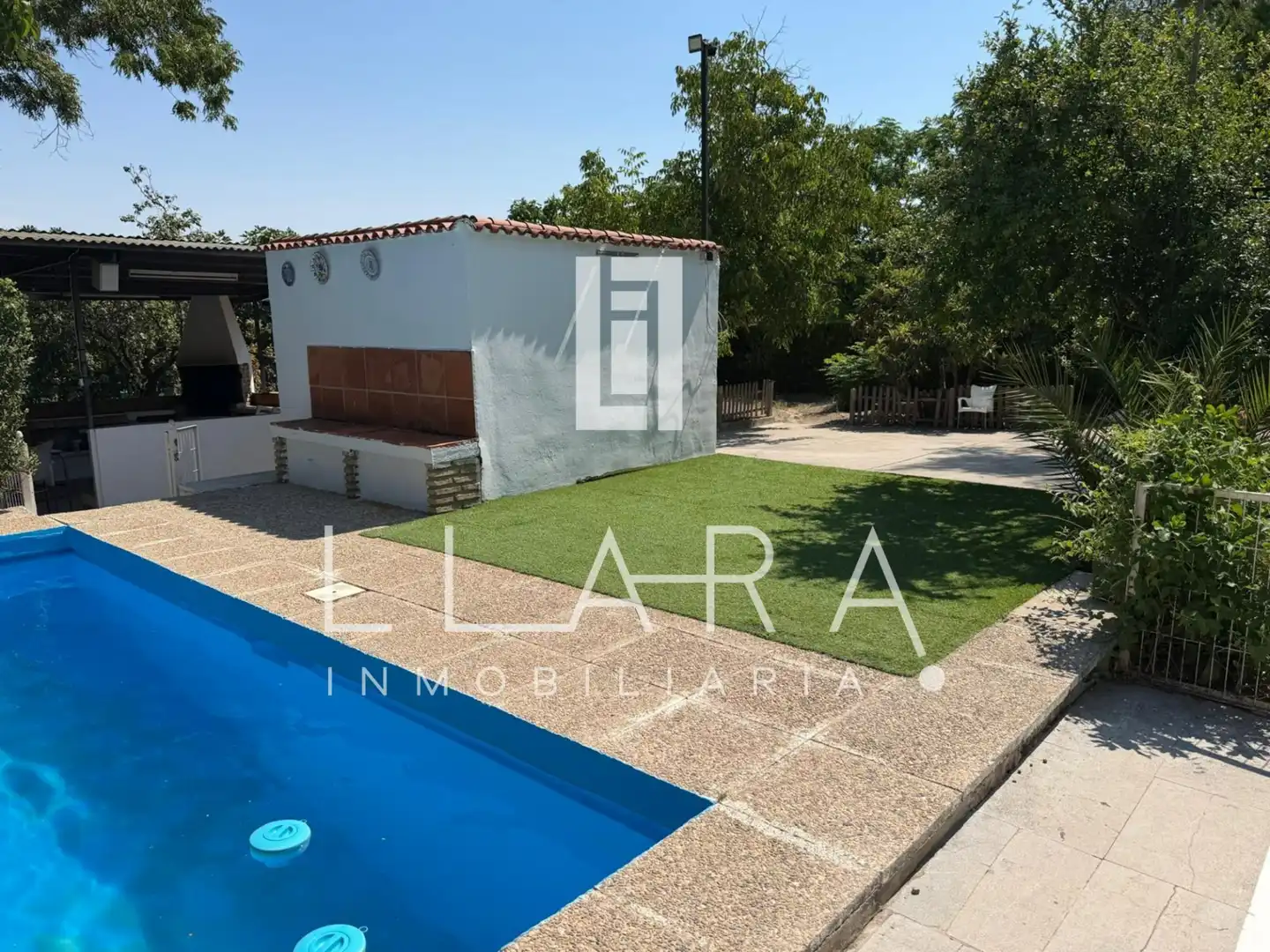 Casa o chalet en venta en Lucena con Jardín privado, Piscina y Amueblado