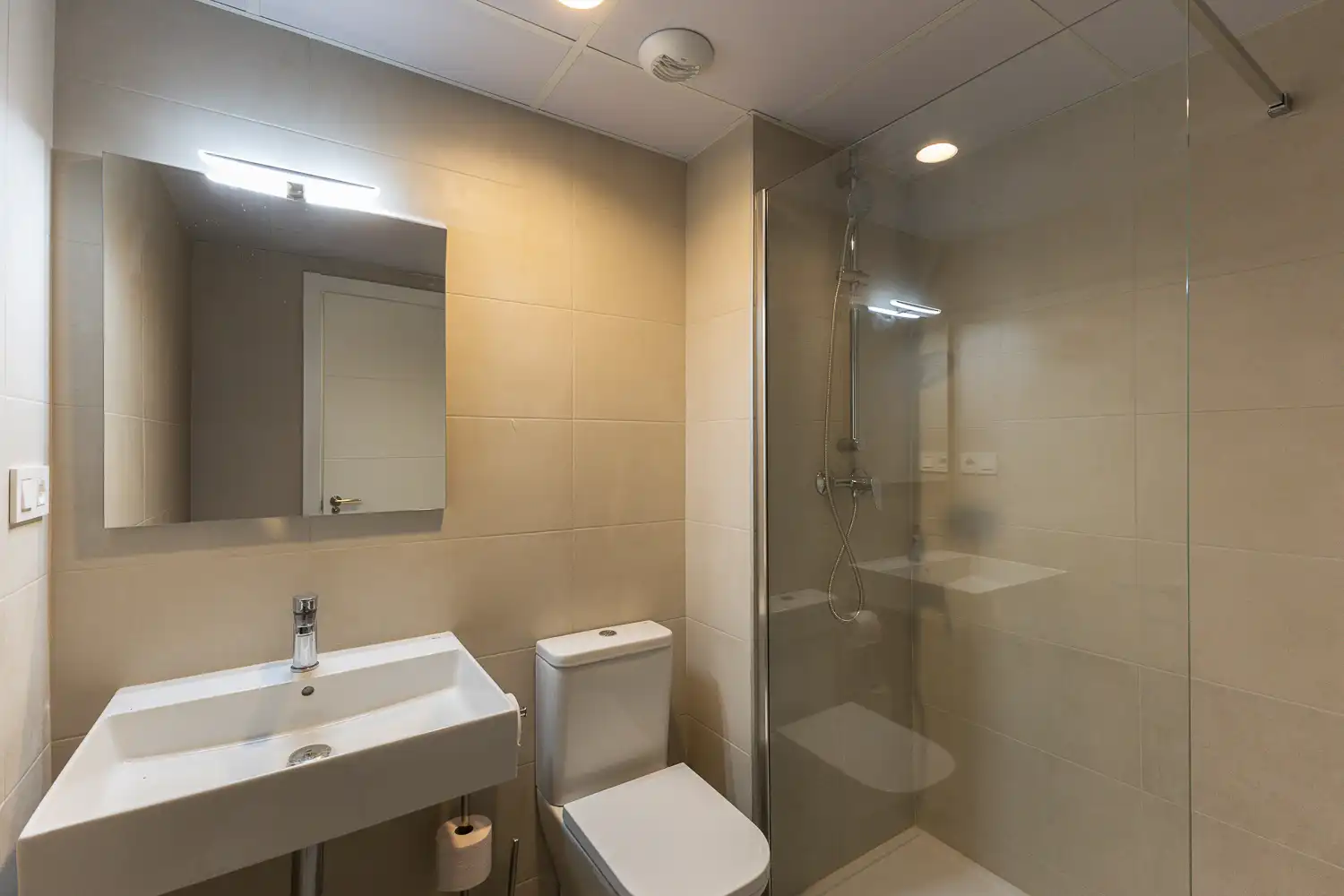 Baño de Piso de alquiler en Dénia con Aire acondicionado, Calefacción y Trastero