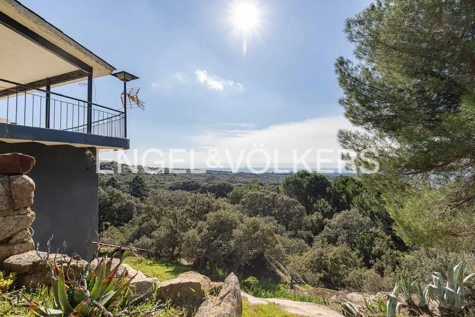 Exterior view of Houses for sale in Hoyo de Manzanares  with Air Conditioner, Heating and Private garden