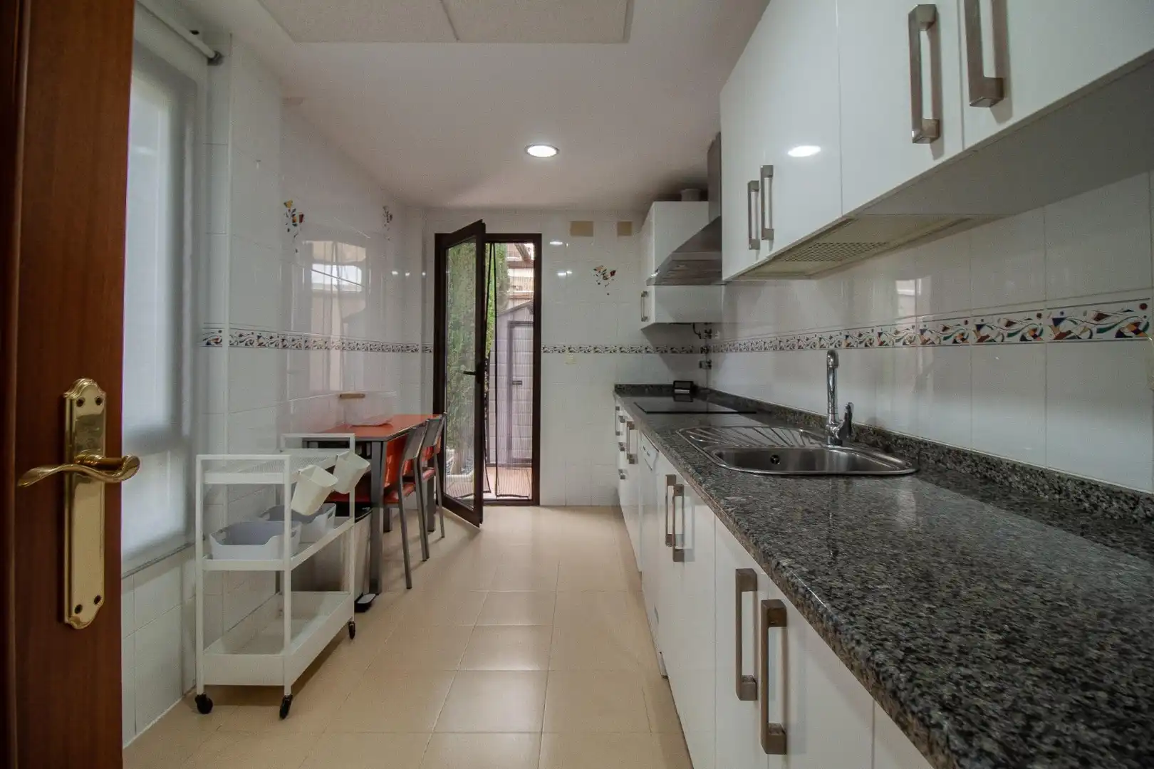 Cuina de Casa o xalet de lloguer en Palomares del Río, Sevilla