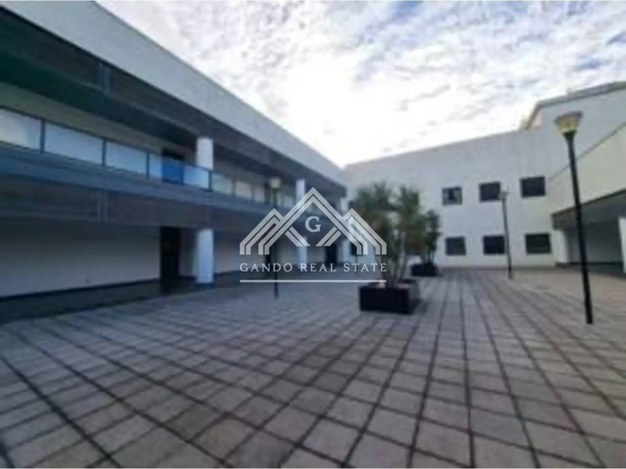 Vista exterior de Oficina en venda en Dos Hermanas