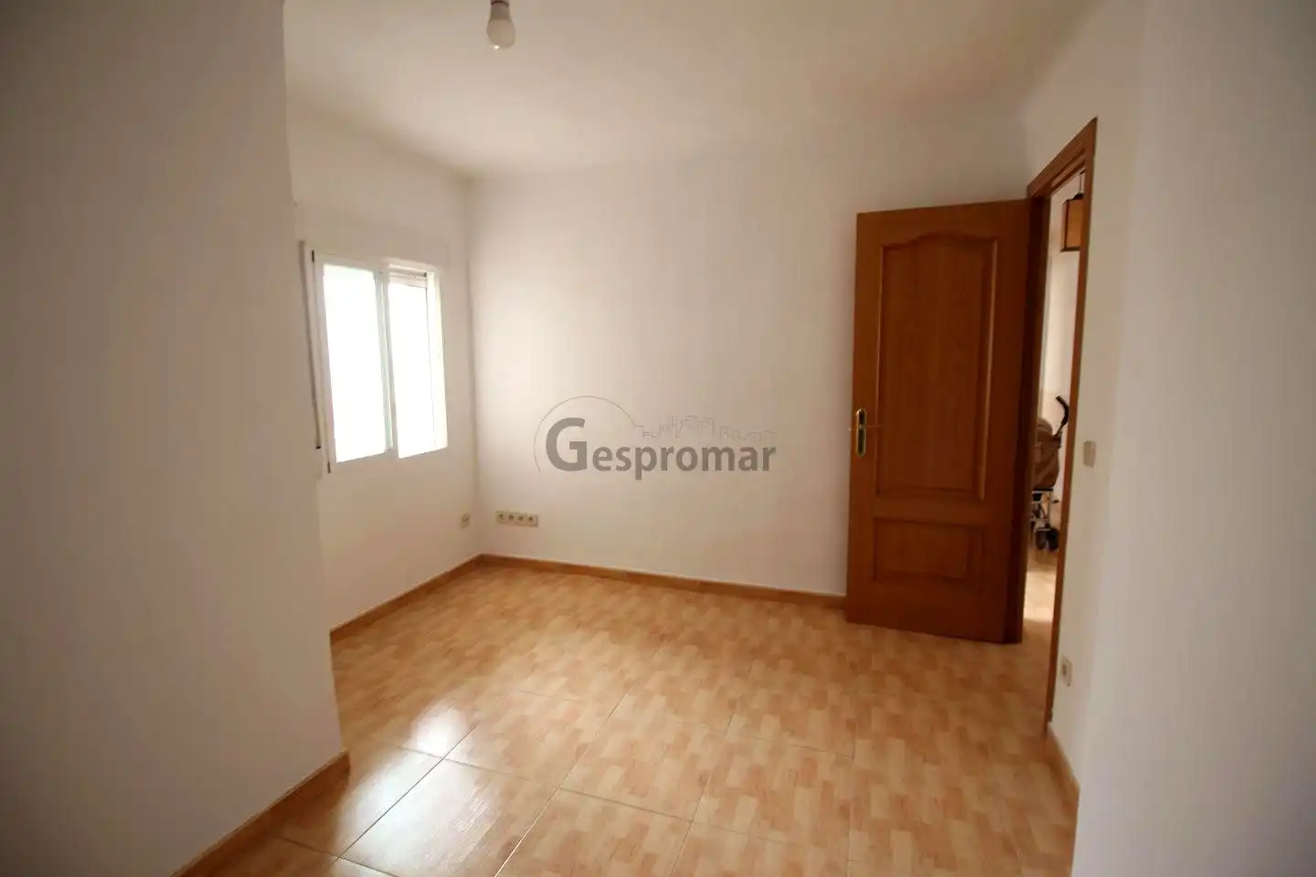 Habitación de Piso en venta en  Madrid Capital con Calefacción y Balcón