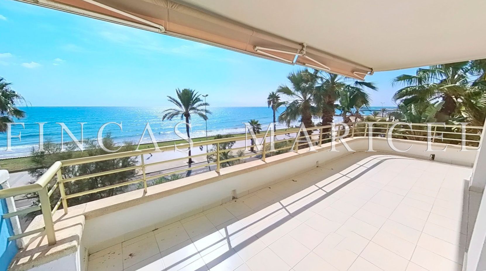 Exterior view of Flat for sale in Sitges  with Heating, Terrace and Community pool