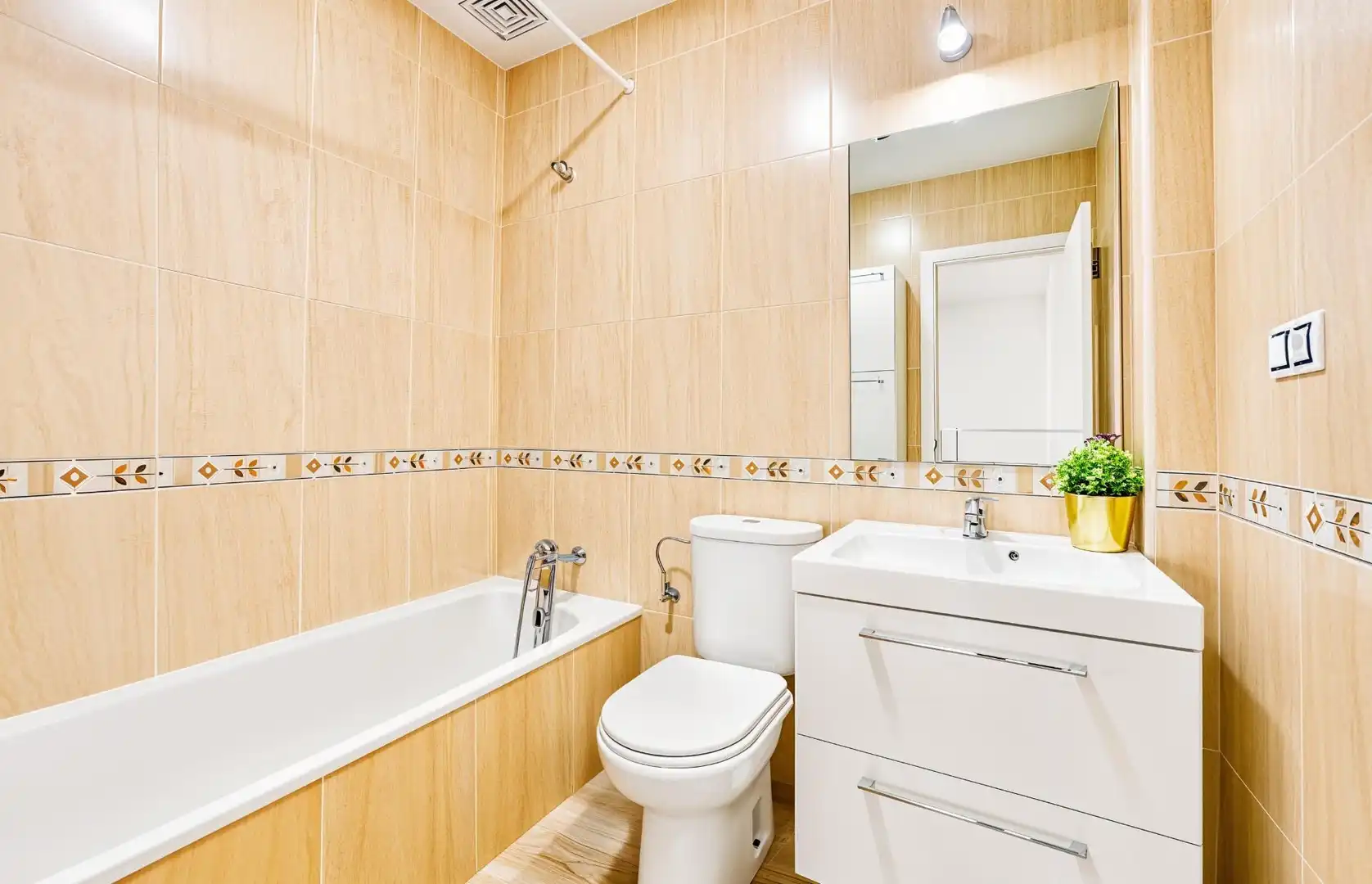 Badezimmer von Einfamilien-Reihenhaus zum Verkauf in Chiclana de la Frontera