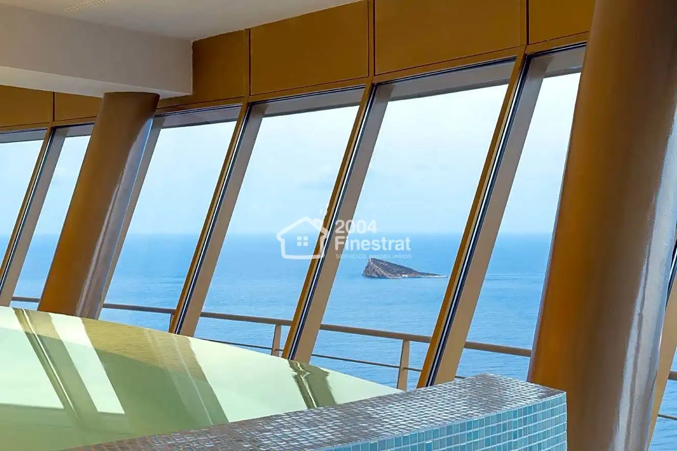 Wohnungen zum Verkauf in Benidorm mit Klimaanlage, Terrasse und Gemeinschaftspool
