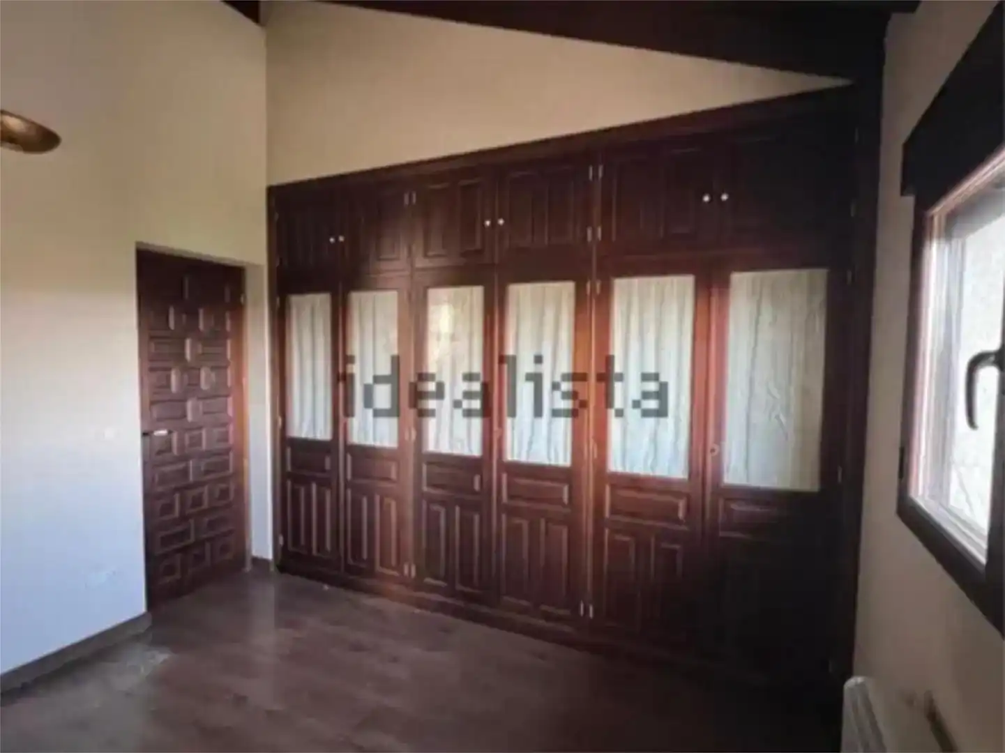 Dormitori de Casa o xalet en venda en Martín Muñoz de la Dehesa amb Aire condicionat, Jardí privat i Parquet