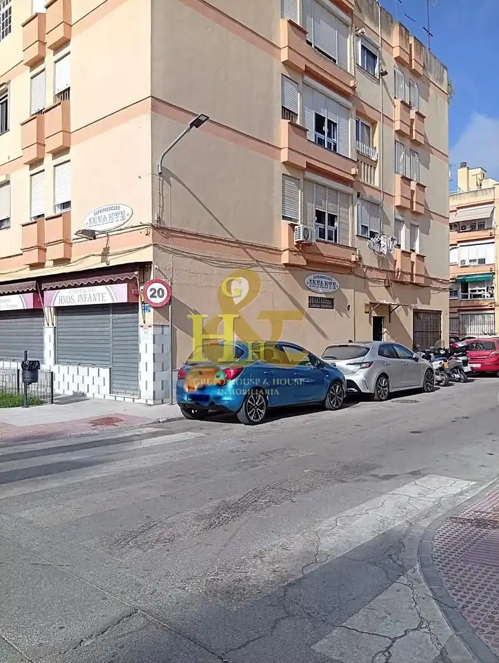 Local comercial en venta en Ayuntamiento - Barrio Alto, imagen 3