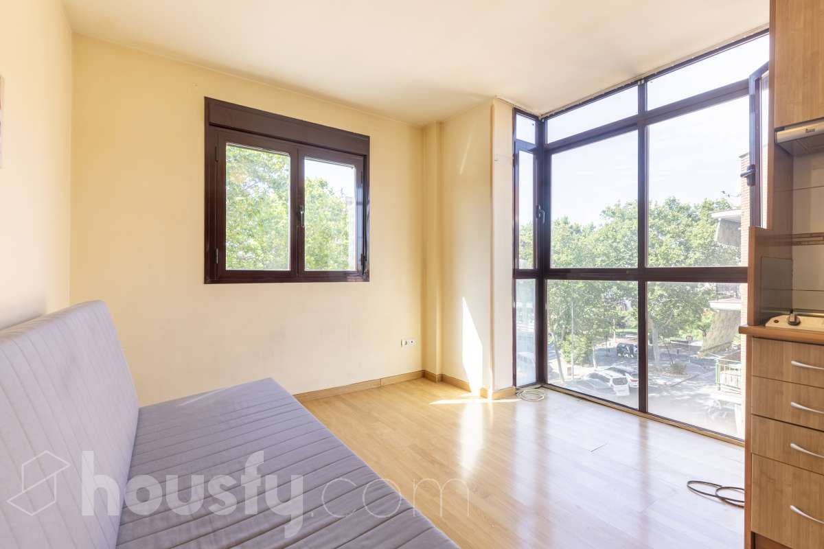 Bedroom of Flat for sale in  Madrid Capital  with Air Conditioner