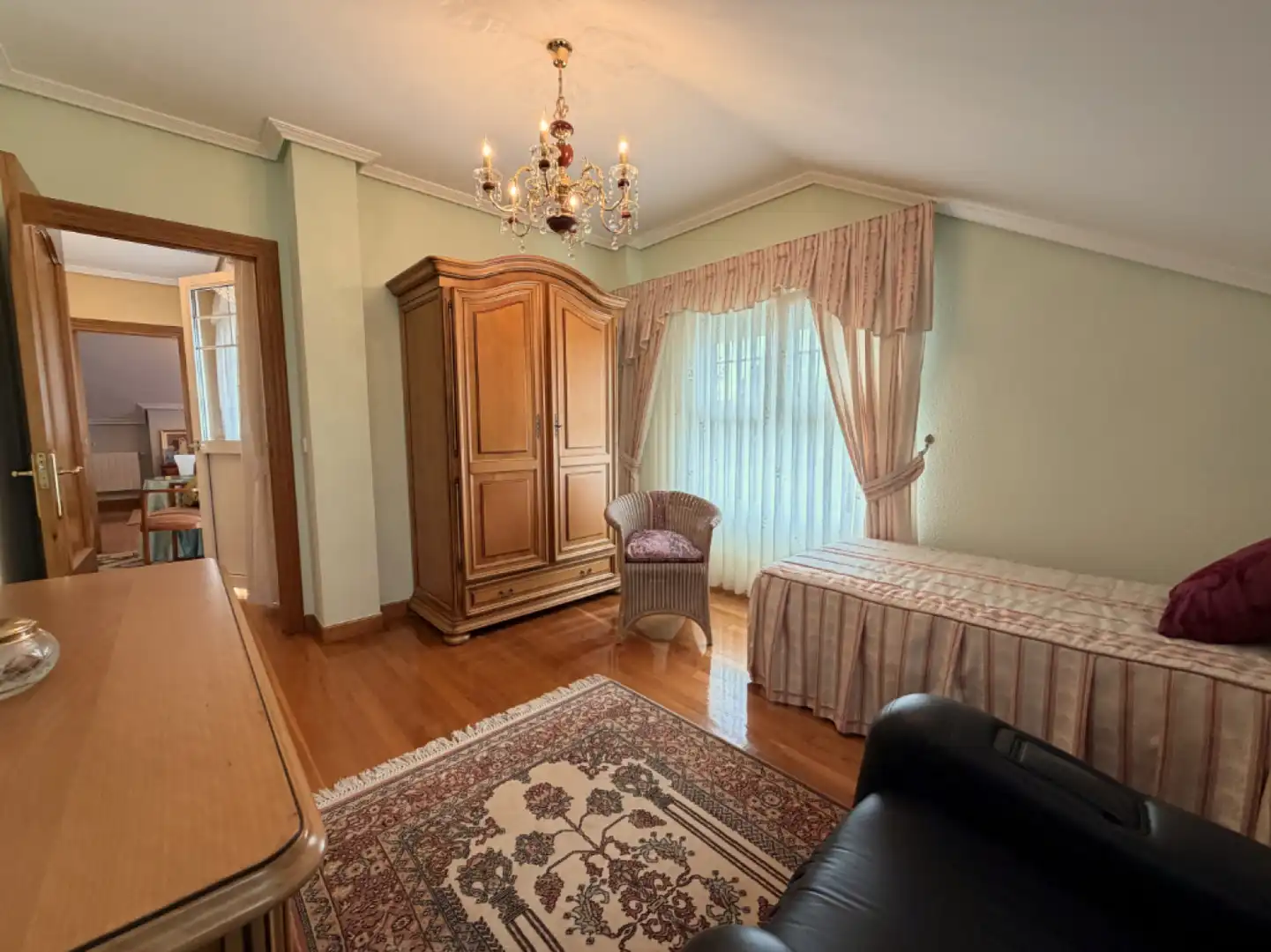 Schlafzimmer von Haus oder Chalet zum Verkauf in Piélagos mit Heizung, Privatgarten und Terrasse