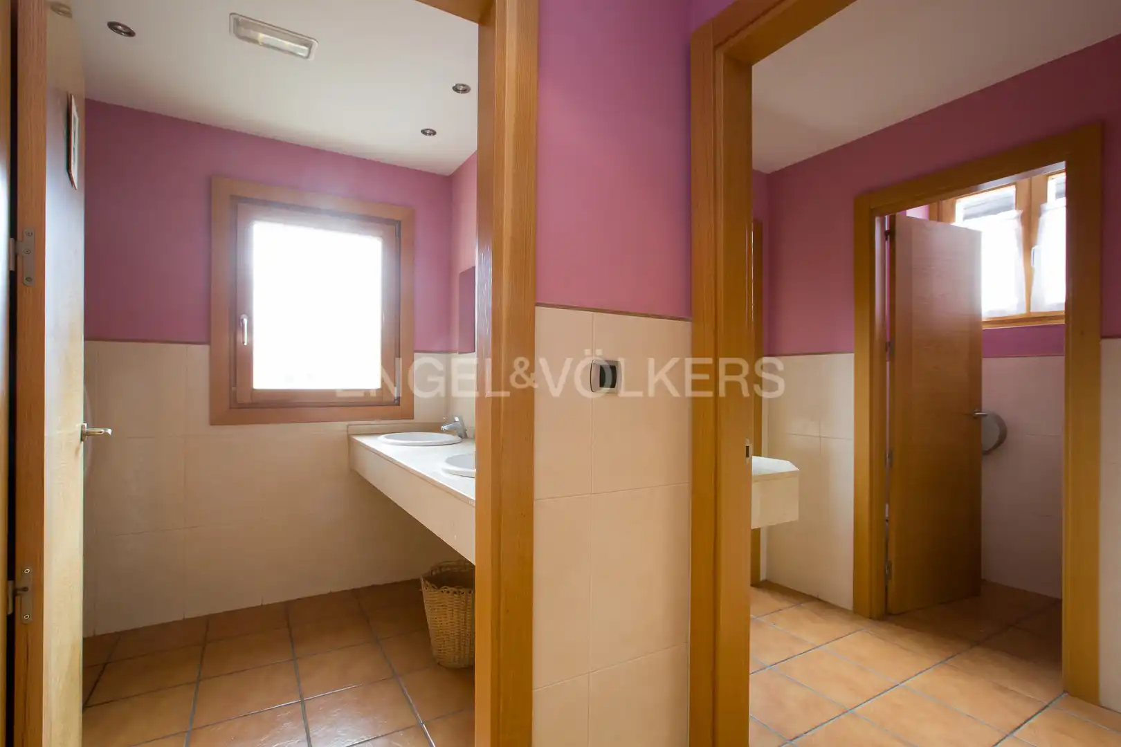 Baño de Casa o chalet de alquiler en Zaratamo con Aire acondicionado, Calefacción y Terraza